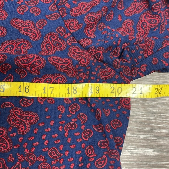 NWOT MICHAEL Michael Kors Short Sleeve Blouse Smocked Hem Navy Paisley Print M - Picture 6 of 16